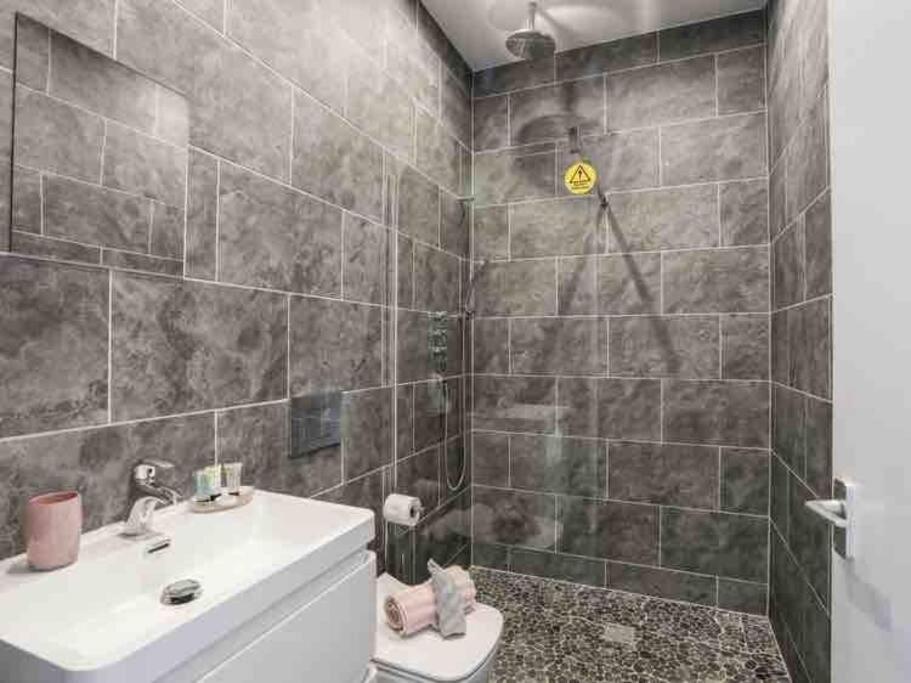 Beeches Bach, 1 Bedroom Cottage With Hot Tub Prestatyn Zewnętrze zdjęcie